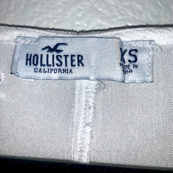 Hollister White Top - Picture 3 of 3